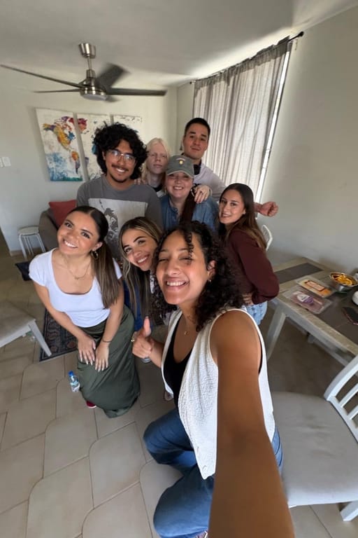 cozy house groups in Arecibo